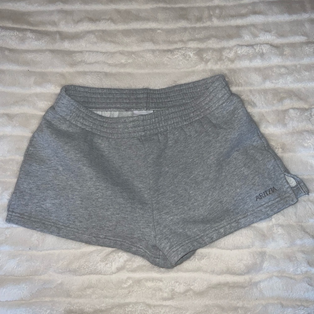 Aritzia Heather Gray Women’s sweat-shorts